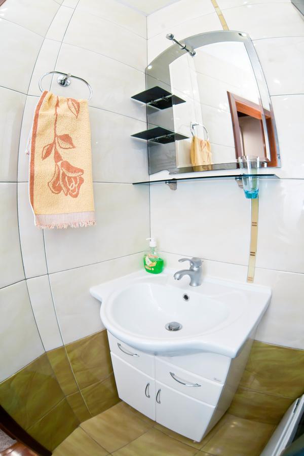 Aparthotel Затишна Квартирка Krzemieńczuk Zewnętrze zdjęcie